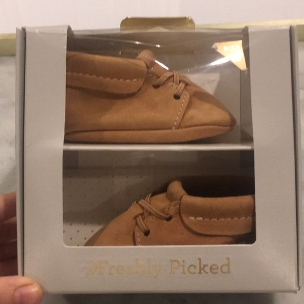 Freshly Picked Sz 2 Oxford Cedar infant shoes
